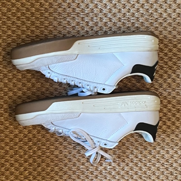 Like new Adidas Rod Lavers w7.5 - Picture 3 of 8